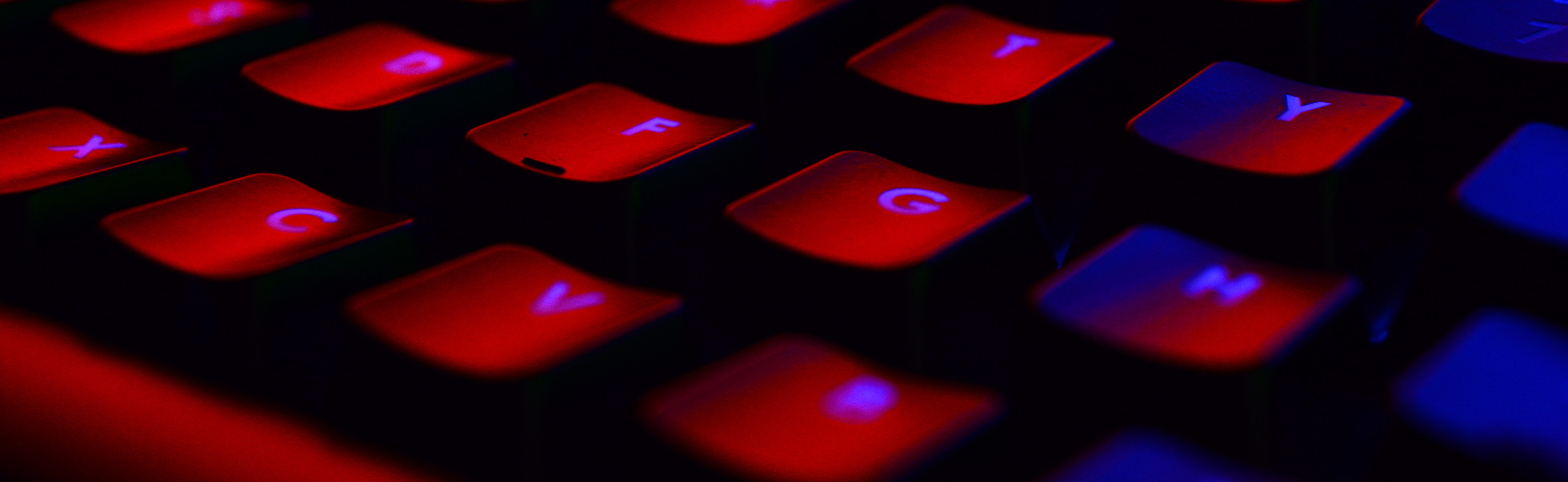 pexels-red keyboard photo-249203